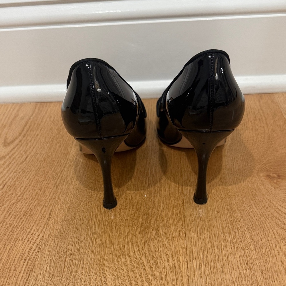 Manolo Blahnik Campari Black Patent Leather Heels - Picture 3 of 8